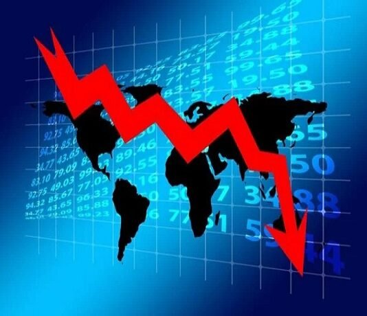 A red downward arrow in front of a world map and financial numbers highlights a global market decline, with particular implications for Indian economy slowing down